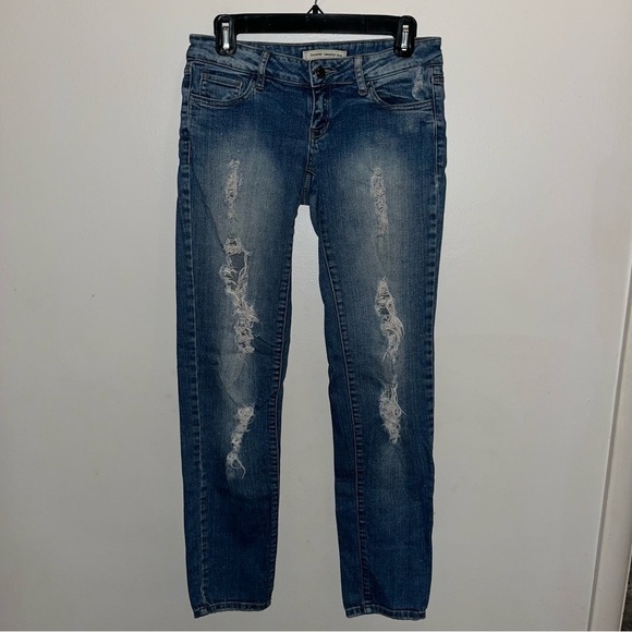 Forever 21 Low Rise Distressed Jeans Women’s Size 26 - Picture 1 of 9